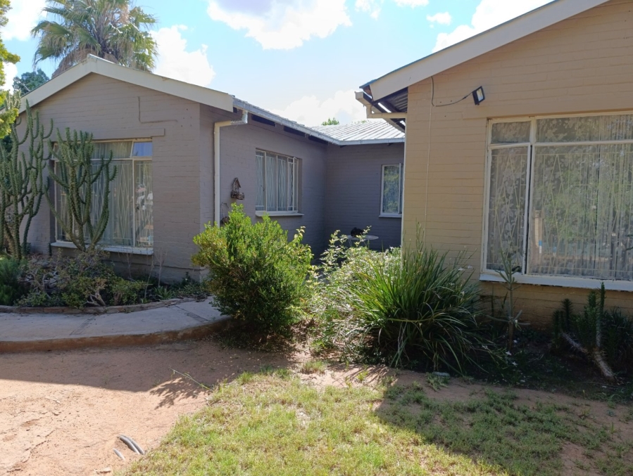 3 Bedroom Property for Sale in Uitsig Free State